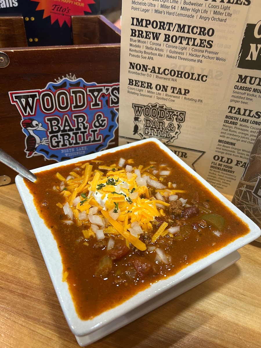 Woody's Bar & Grill - 5