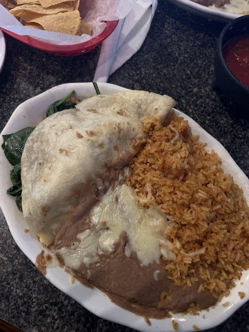 La Nopalera Mexican Restaurant - 10