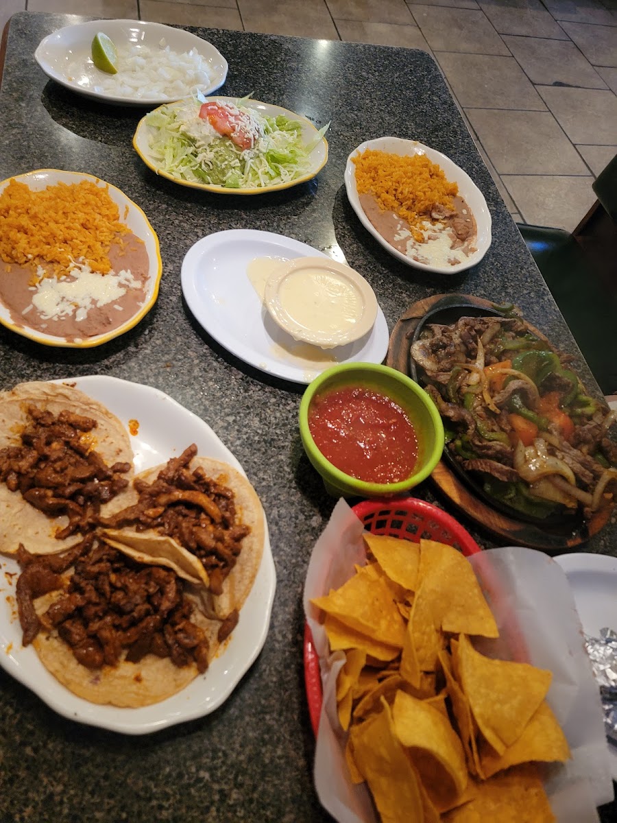 La Nopalera Mexican Restaurant - 9