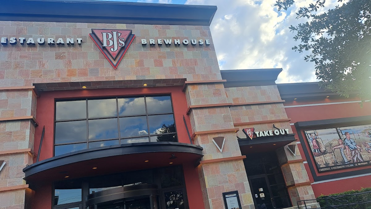 BJ's Restaurant & Brewhouse - 6