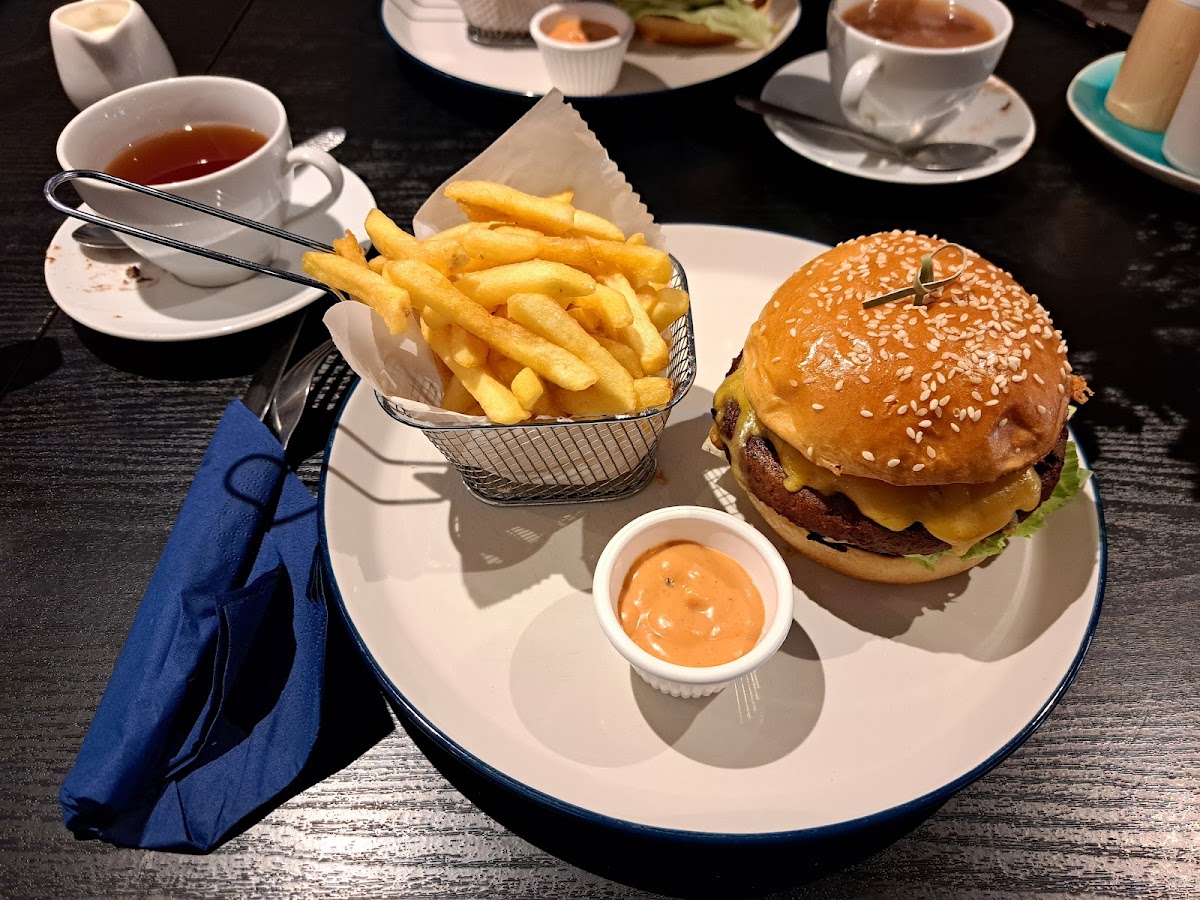Blue Moon Cafe Restaurant - 5