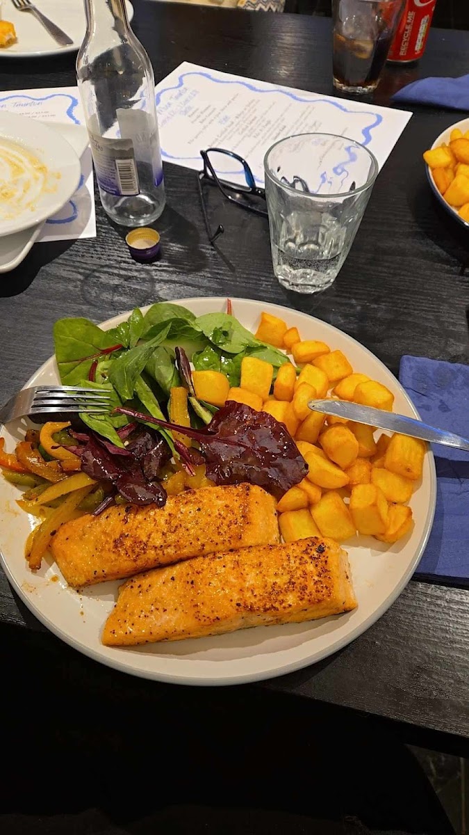 Blue Moon Cafe Restaurant - 6