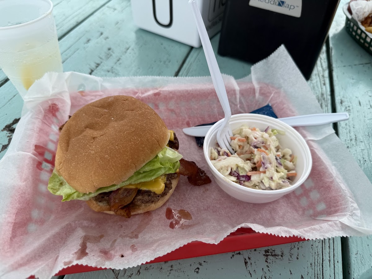The River's Edge Bar & Grill - 9