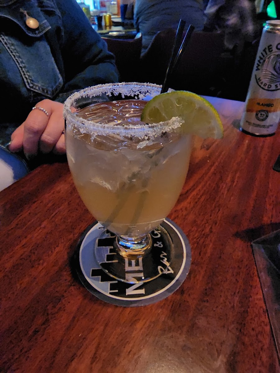 Metro Bar & Grill - 10