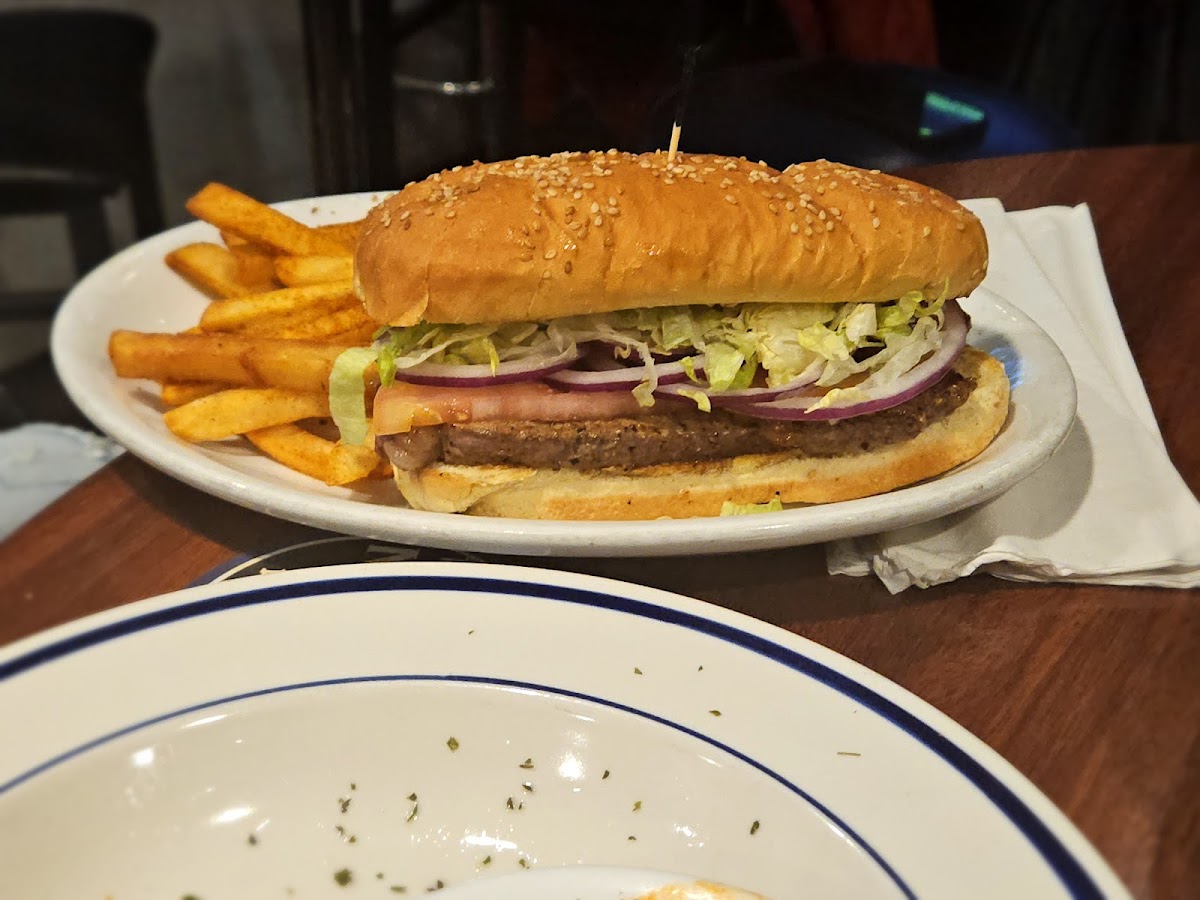Metro Bar & Grill - 6