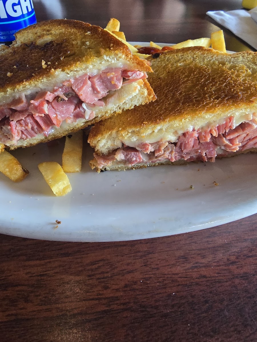Metro Bar & Grill - 9