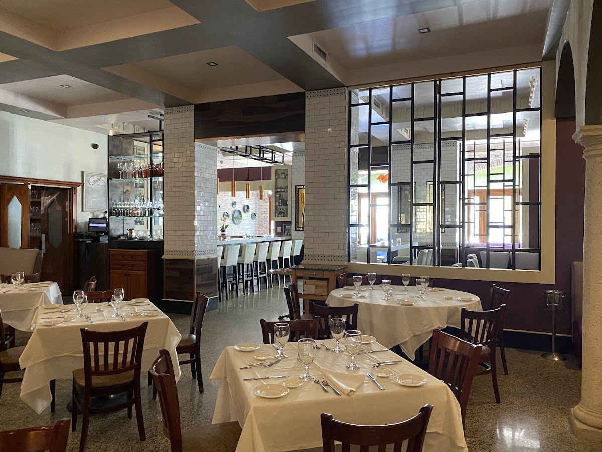 Paradiso Restaurant - 6