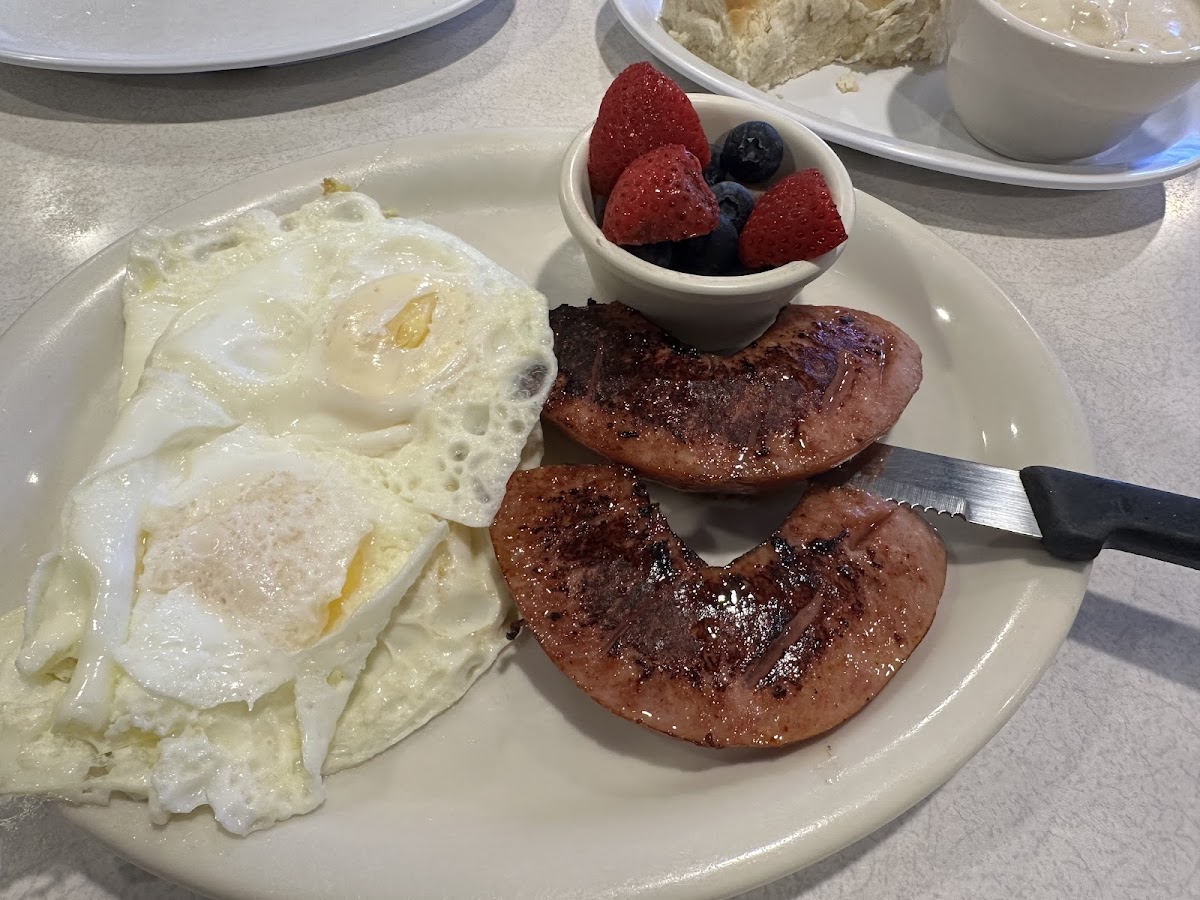 Nicki's Omelette & Grill - 4