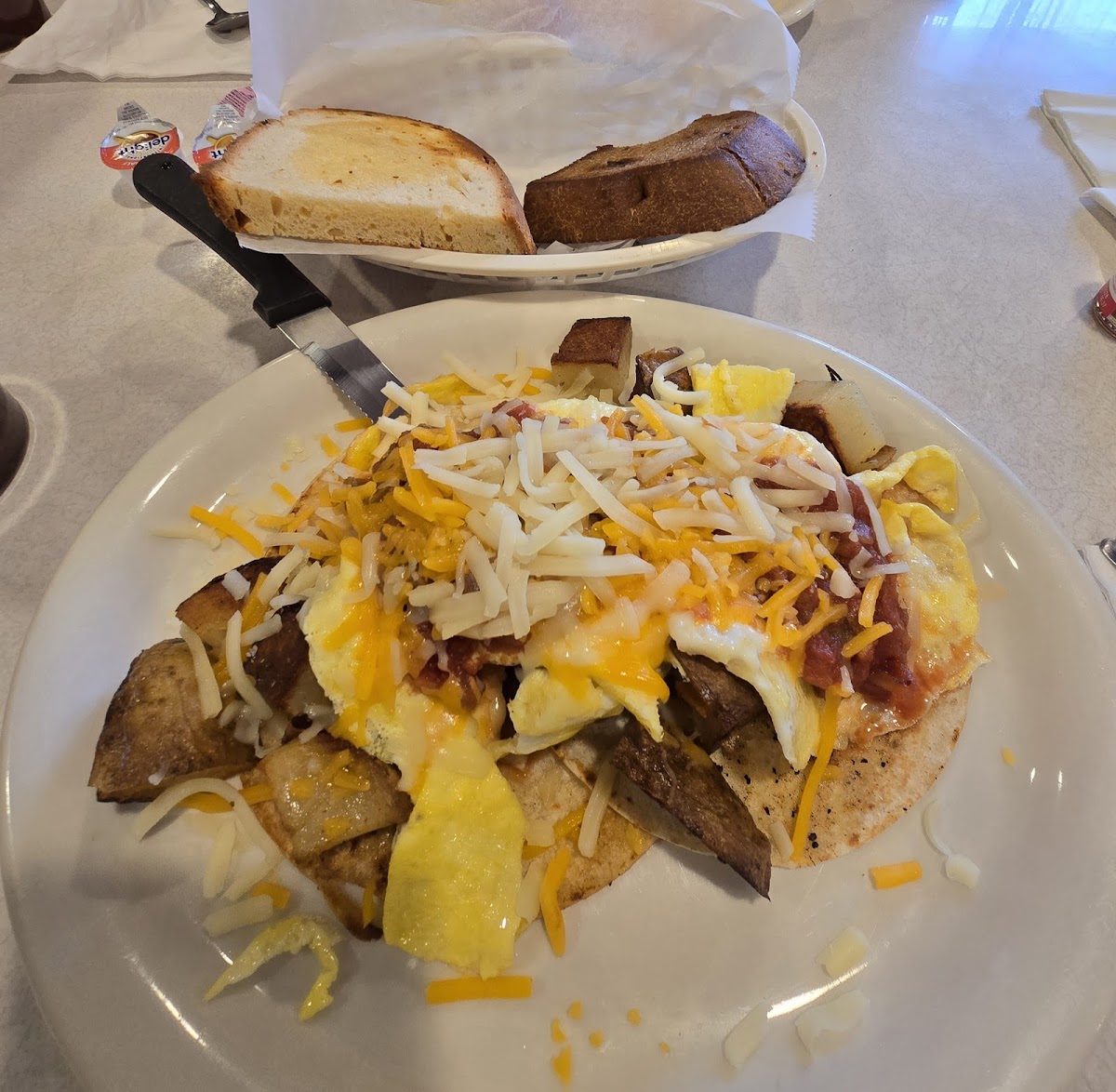 Nicki's Omelette & Grill - 6