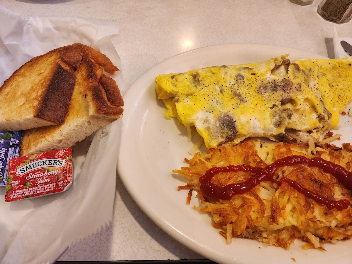 Nicki's Omelette & Grill - 7