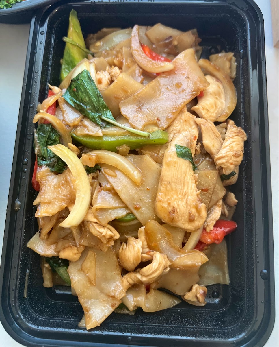 Thai Cuisine & Noodle House - 10