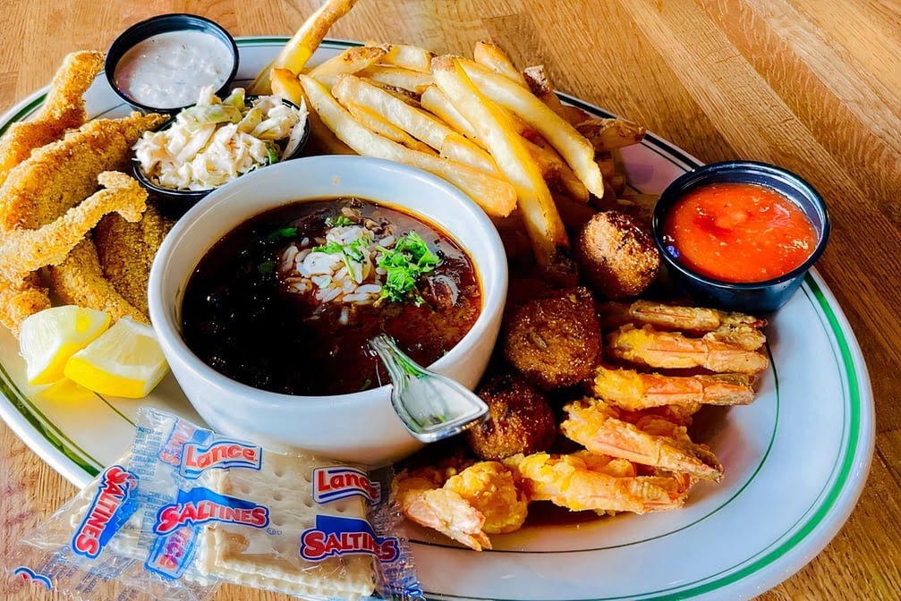 Cajun Steamer Bar & Grill - 9
